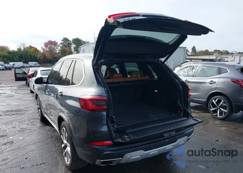 2022 BMW X5 xDrive40I z USA, uszkodzony, nr VIN 5UXCR6C06N9M28271